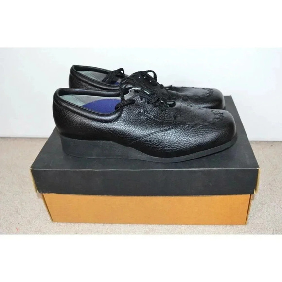 P.W.MINOR Arrow Black Orthopedic Diabetic Shoes - Picture 2 of 7